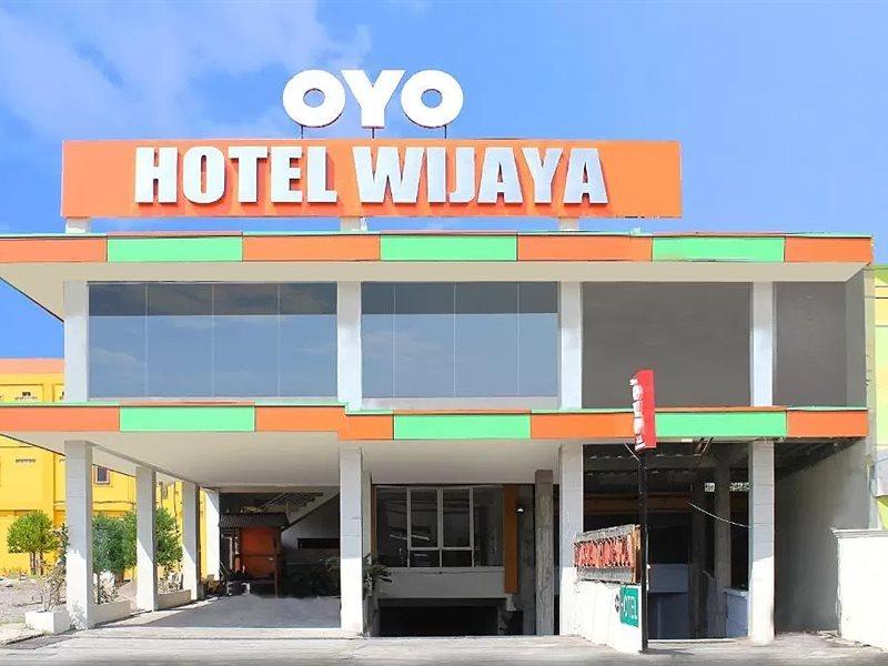 Oyo 586 Hotel Wijaya Kalasan Exterior photo