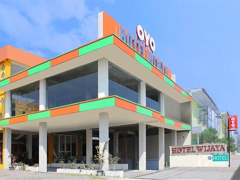 Oyo 586 Hotel Wijaya Kalasan Exterior photo